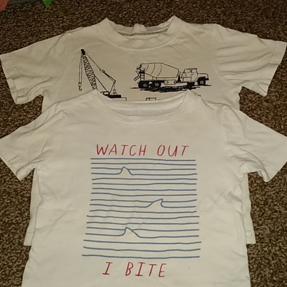 4T boys t-shirt x 2
